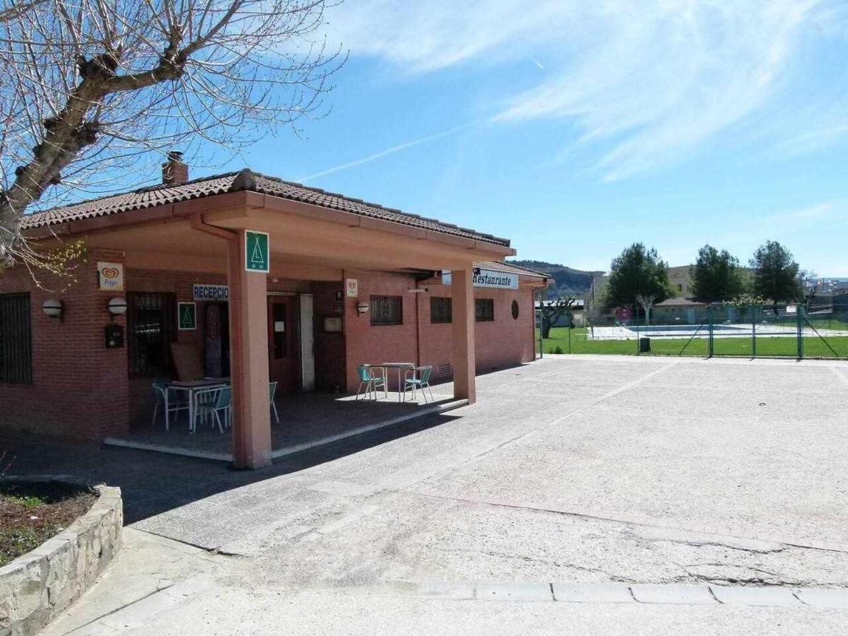 Bungalow & Camping Fuente De Regrustan Graus Exterior photo